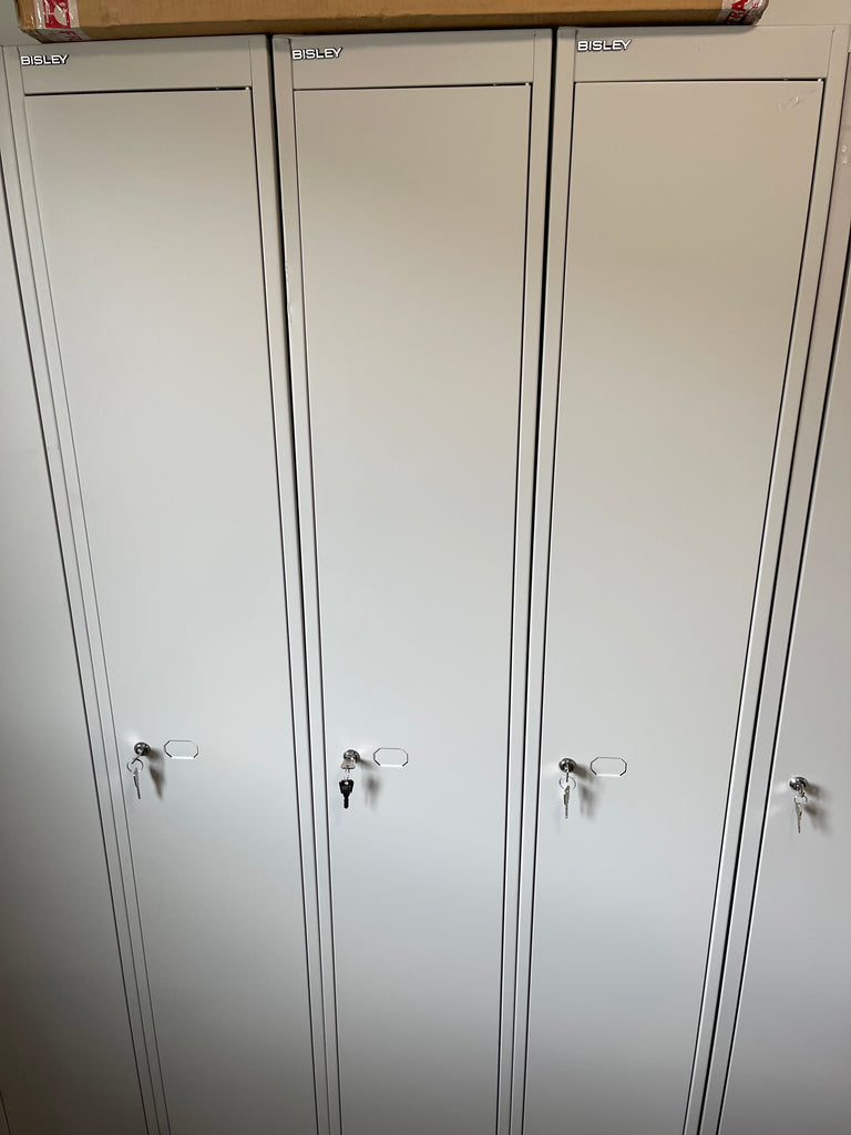 Bisley Steel Lockers 1 Door - 1800mm (H) x 305mm (W) x 457mm (D) in Grey