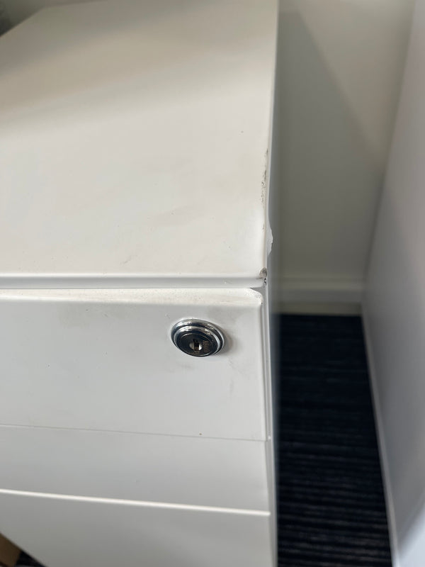 Steel Mobile Pedestal White