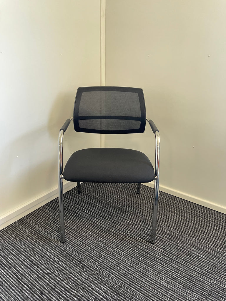 Swift Medium Back Visitor Chair (Straight Leg)