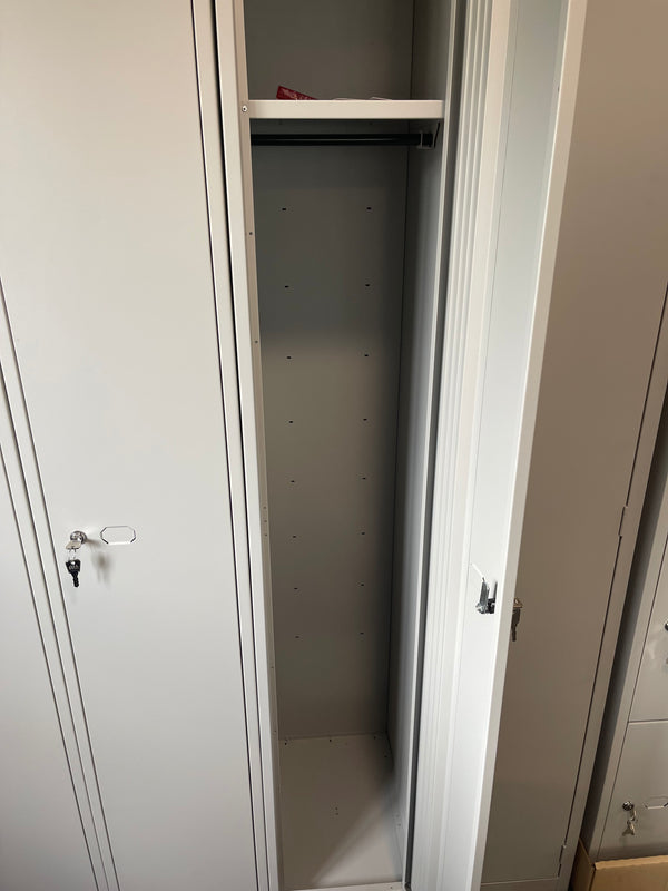 Bisley Steel Lockers 1 Door - 1800mm (H) x 305mm (W) x 457mm (D) in Grey