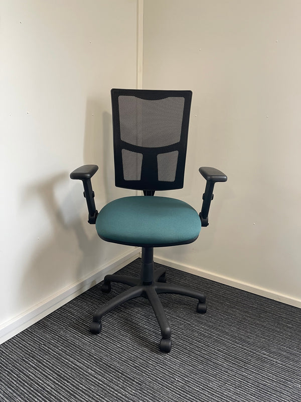 Eclipse Plus III Medium Mesh Back Task Operator Office Chair With Height And Folding Arms