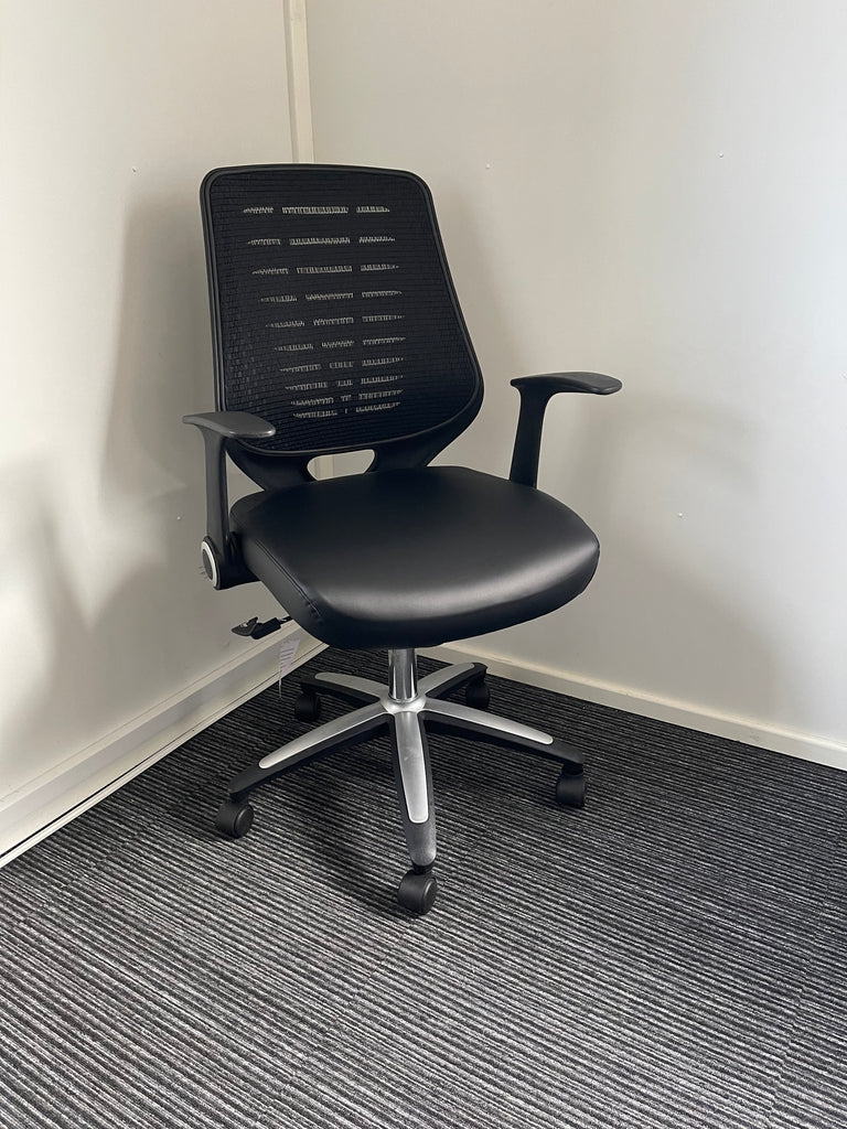 Relay Mesh Back Task Operator Chair With Folding Arms