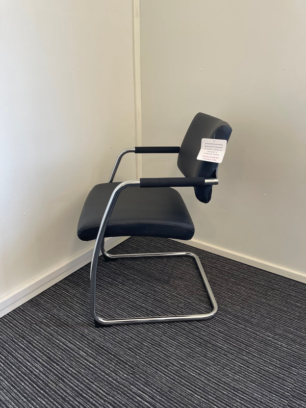 Havanna Medium Back Cantilever Visitor Chair with Arms